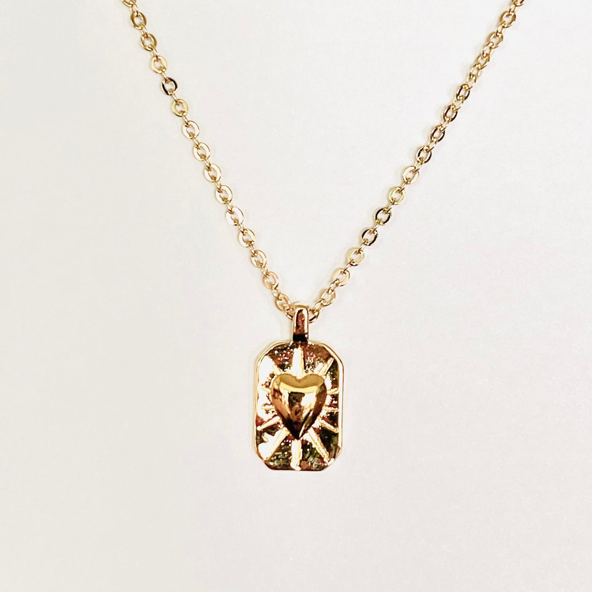 Collier Swann or