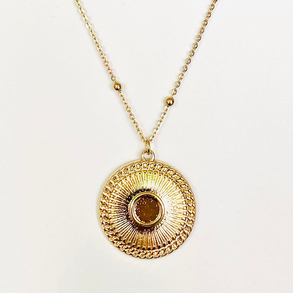 Collier Vega or