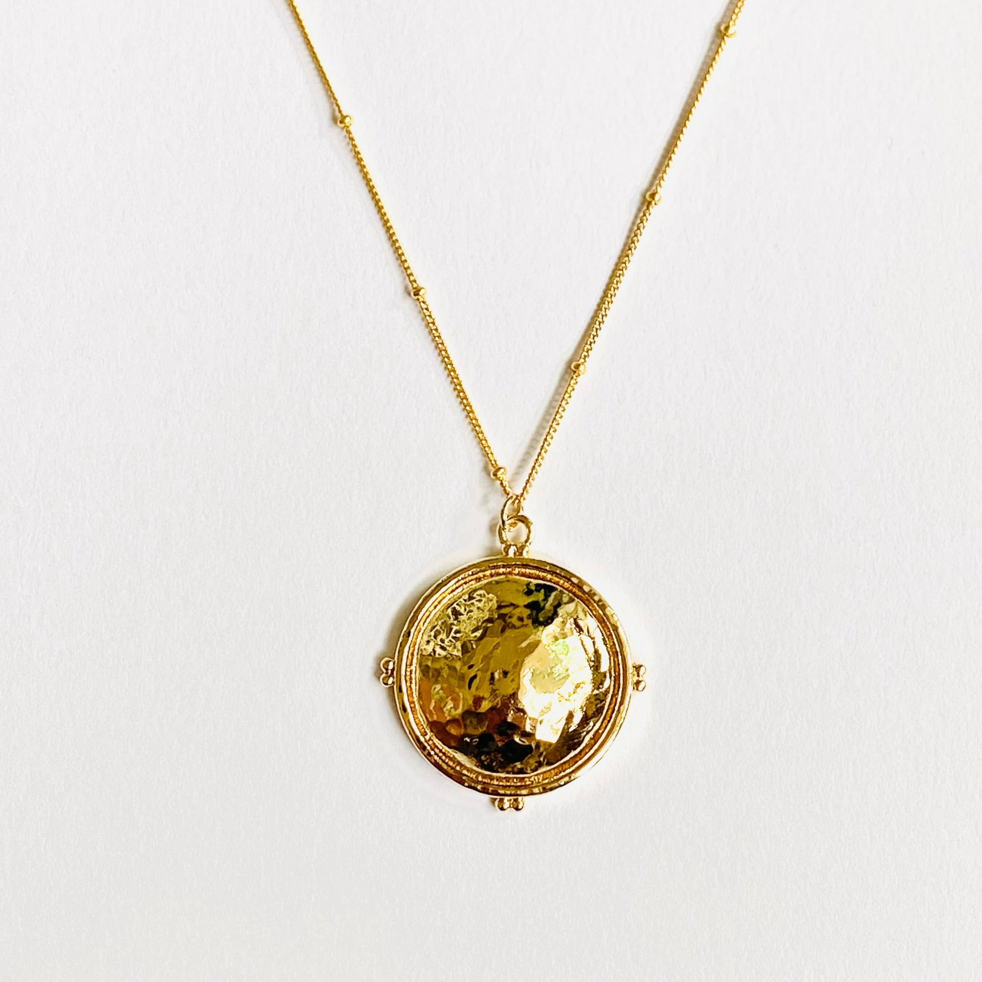 Collier CB50 031