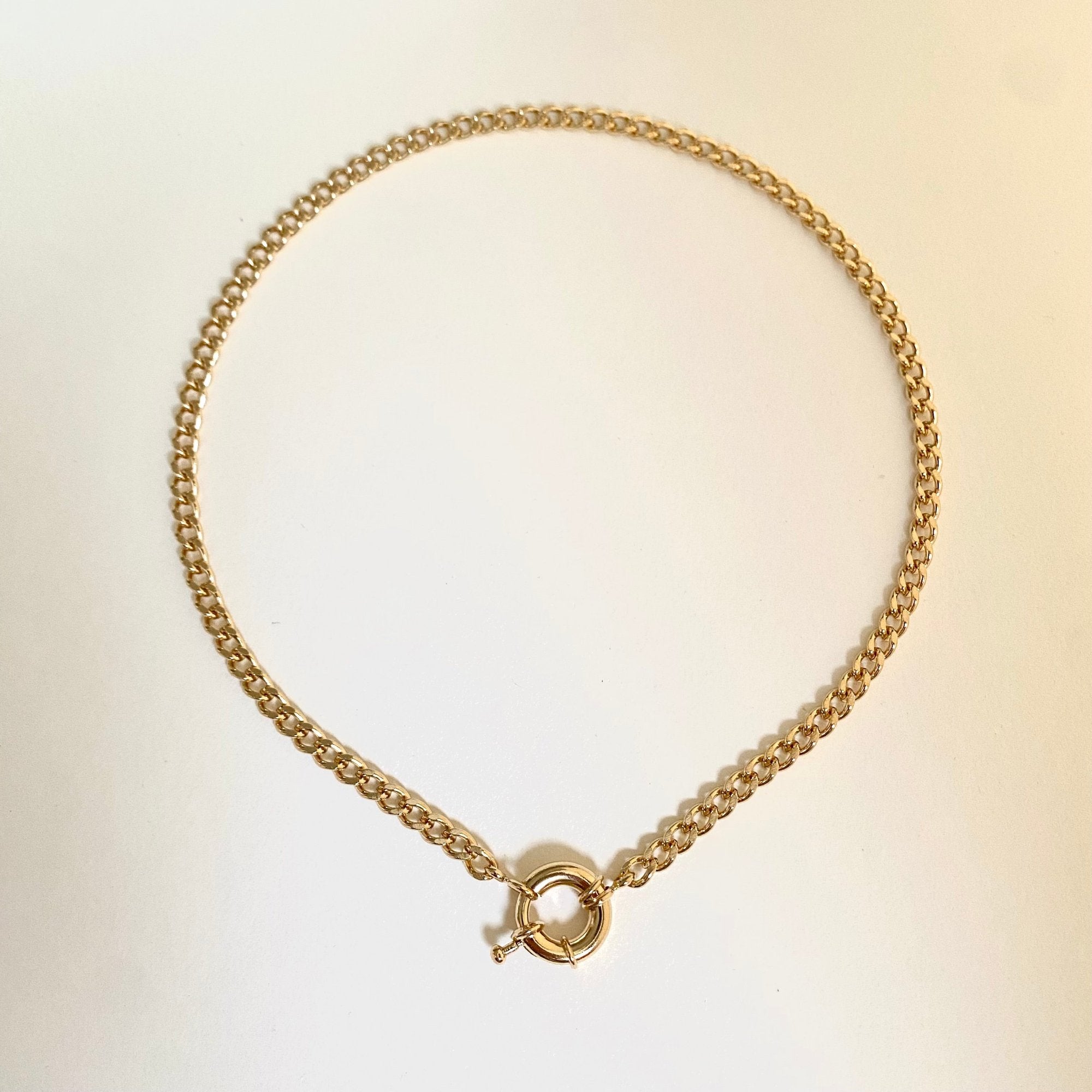 Collier CB 010