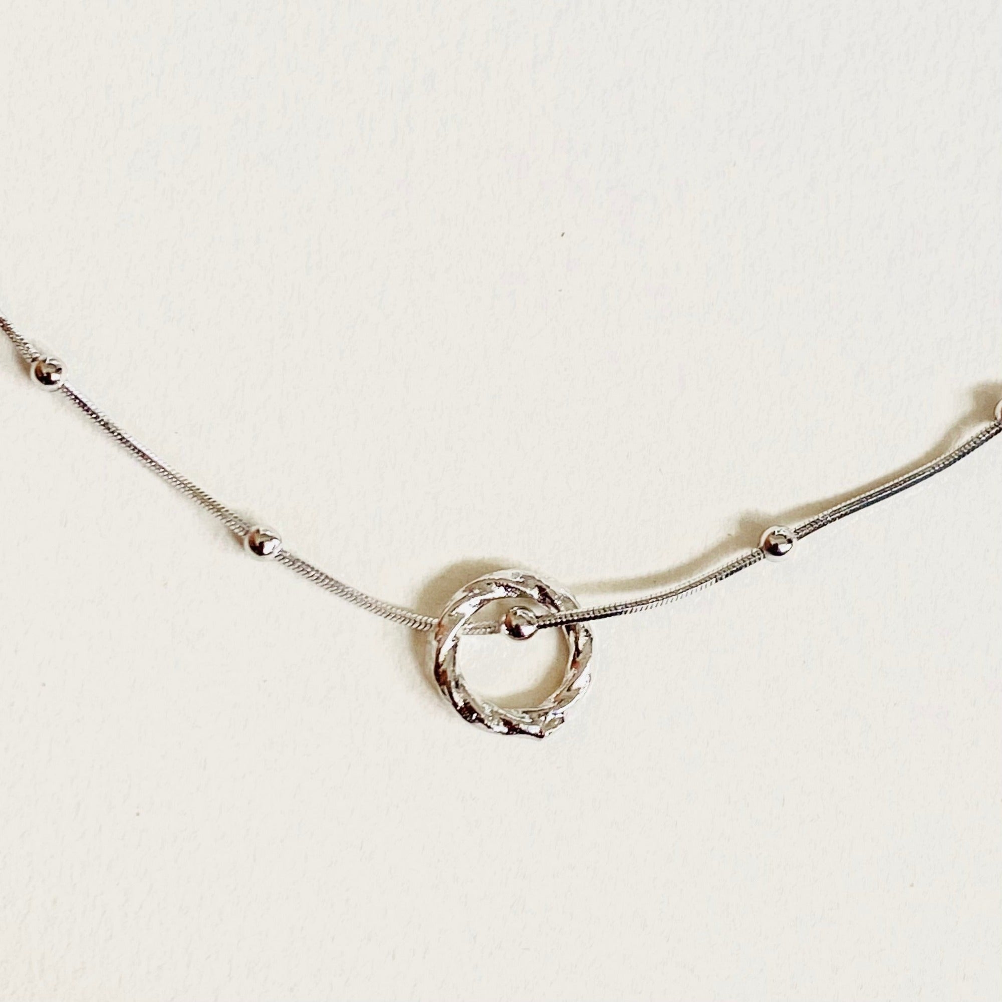 Collier CB 011