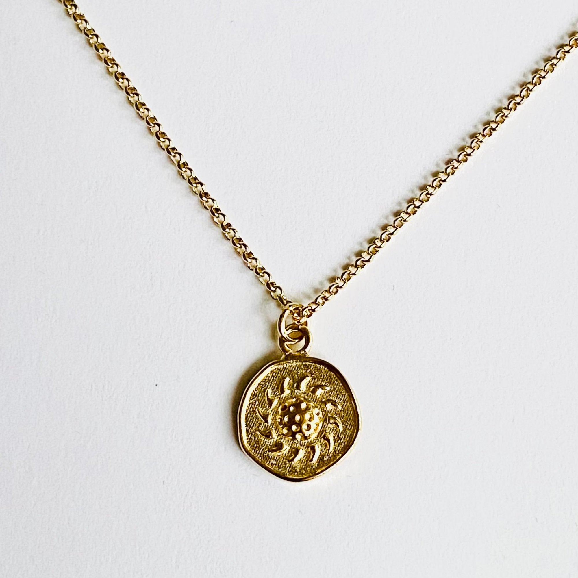 Collier CB 048