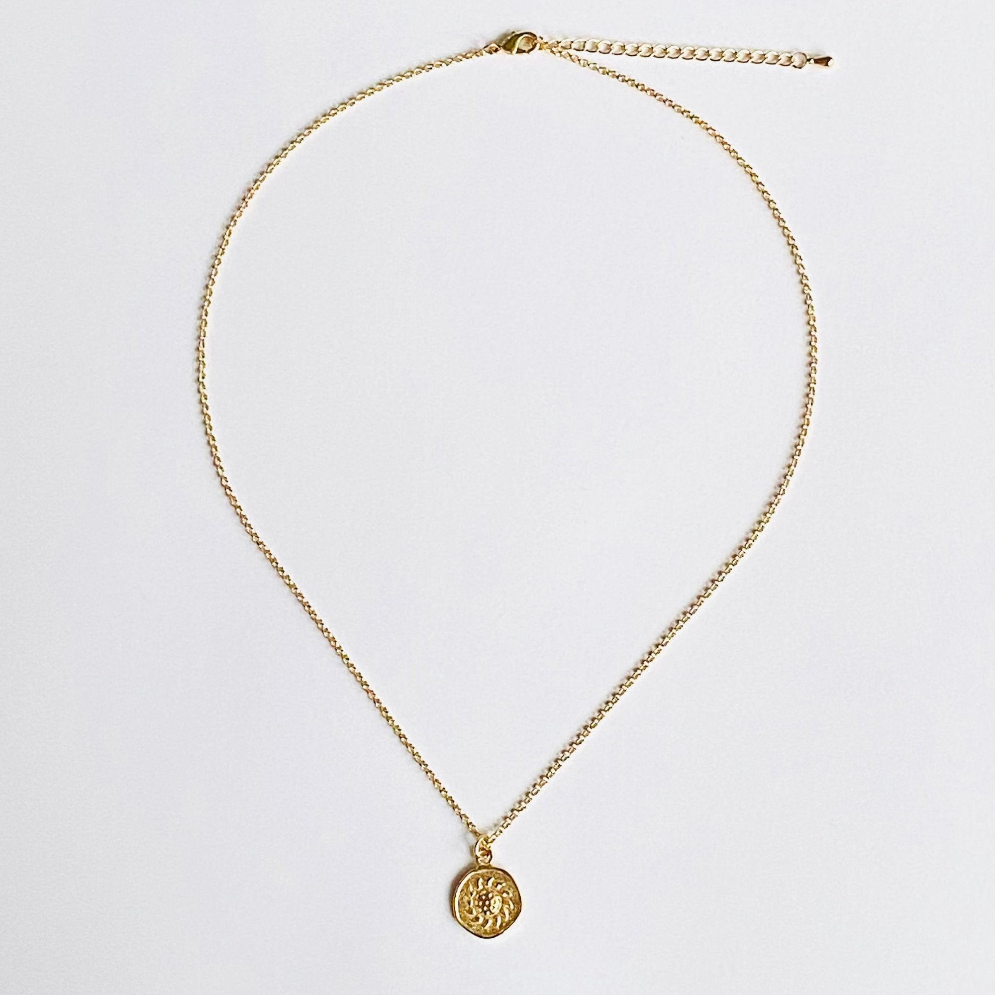 Collier CB 048
