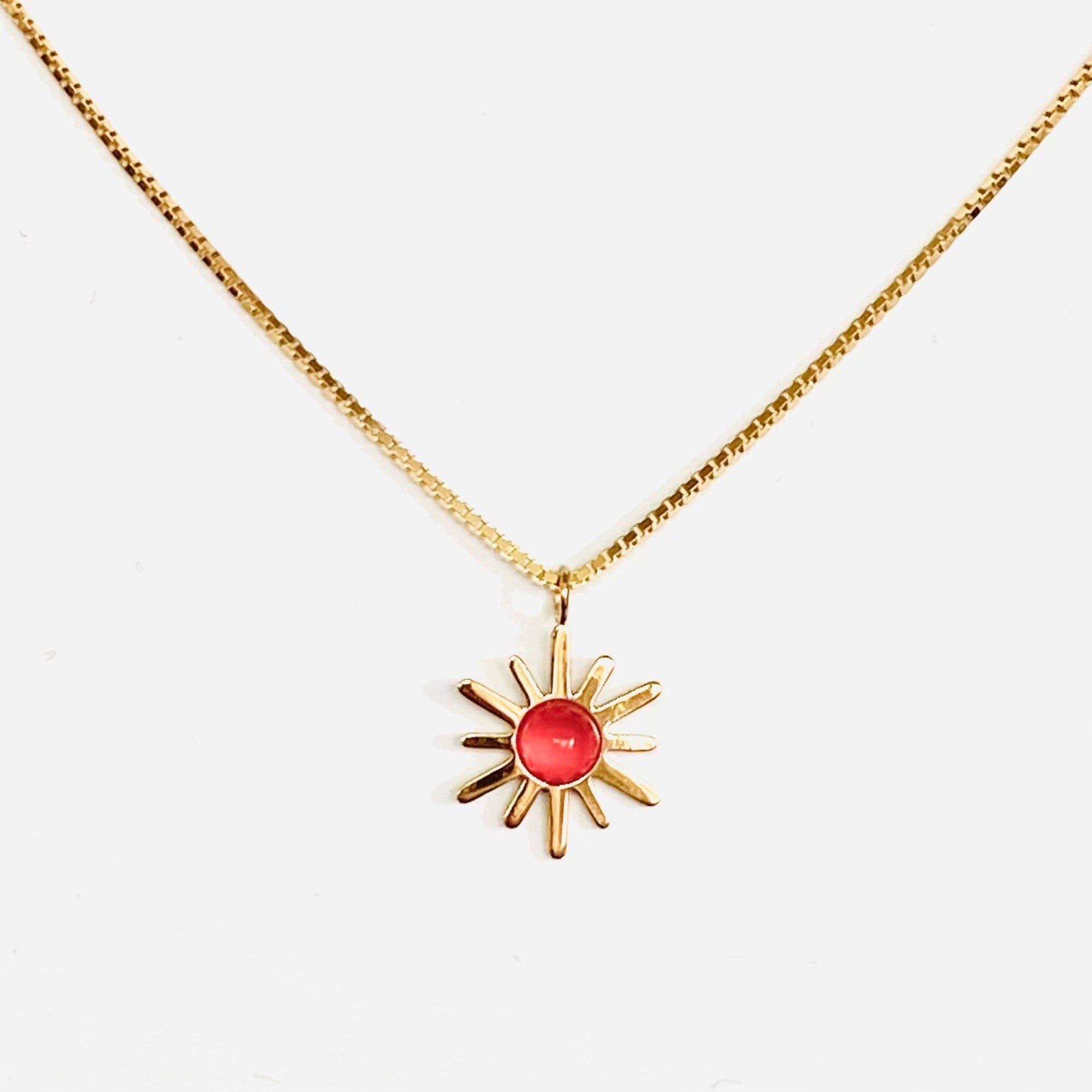 Collier Nine rouge