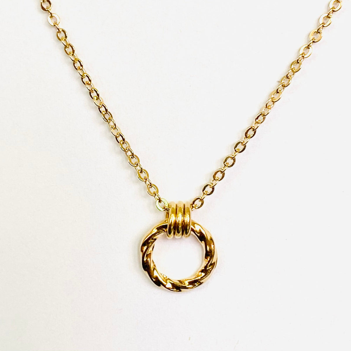 Collier Noam or