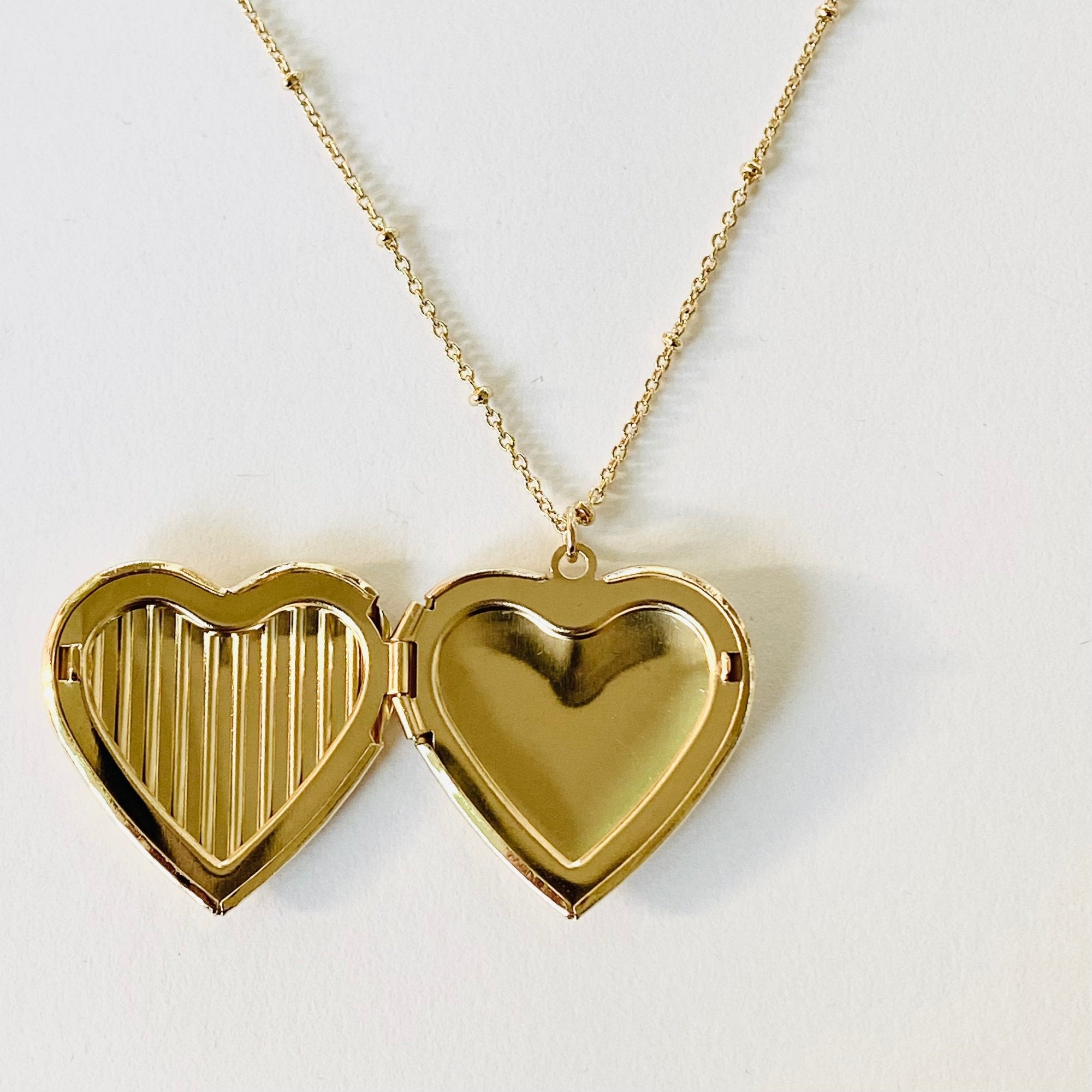 Collier CB 019