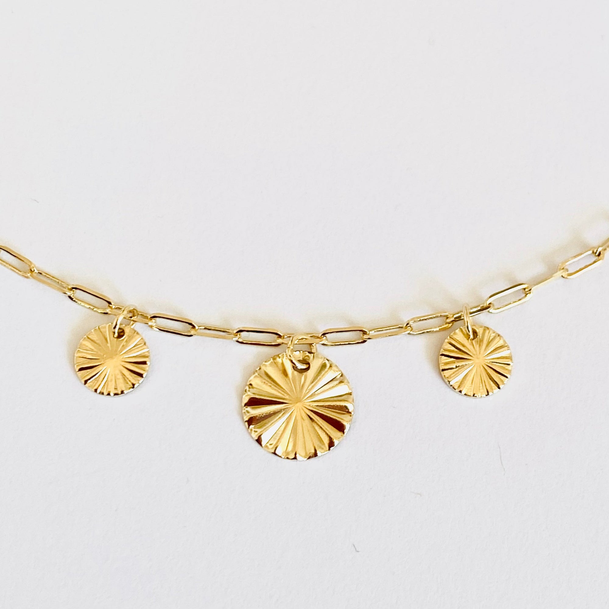 Collier CB 047