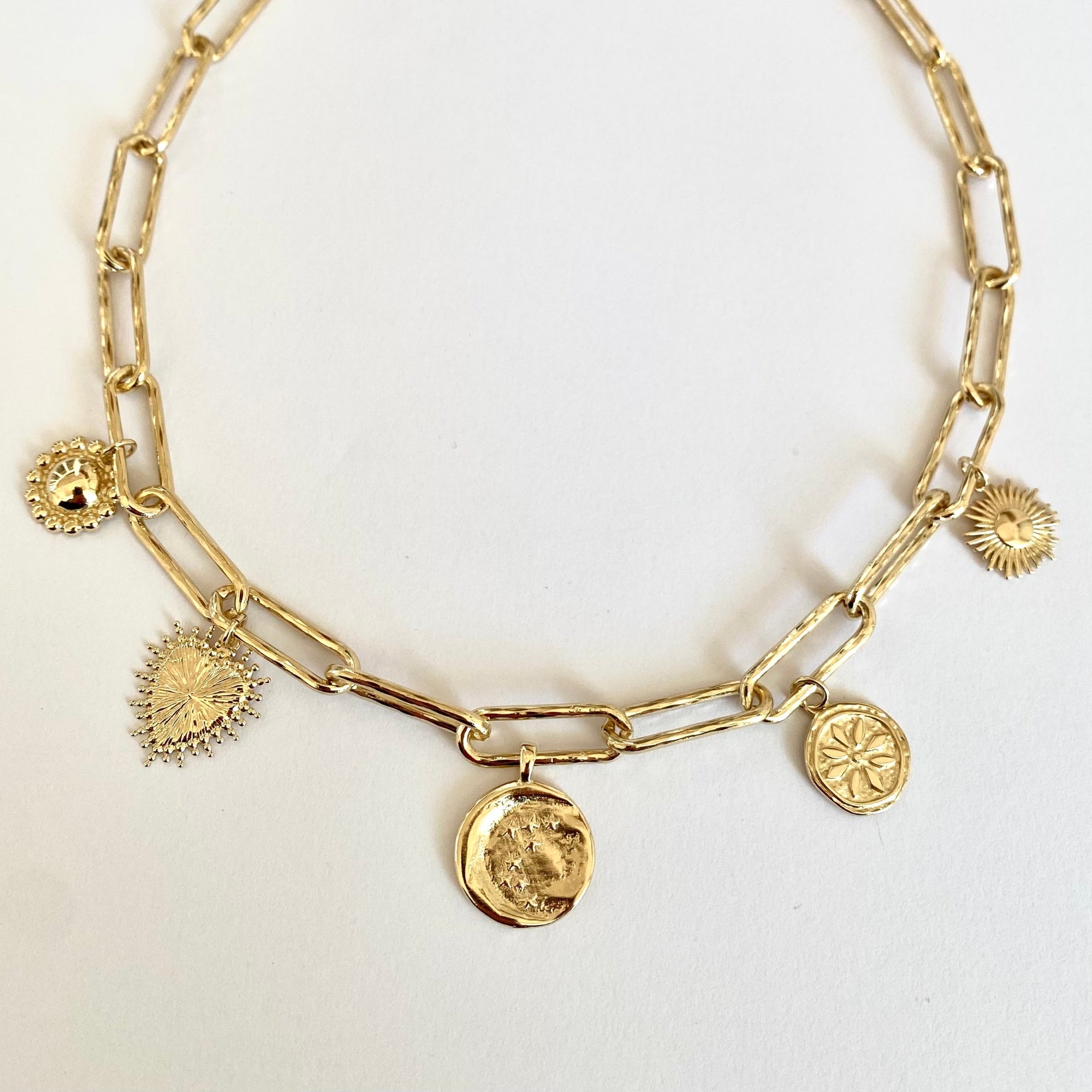Collier CB 054