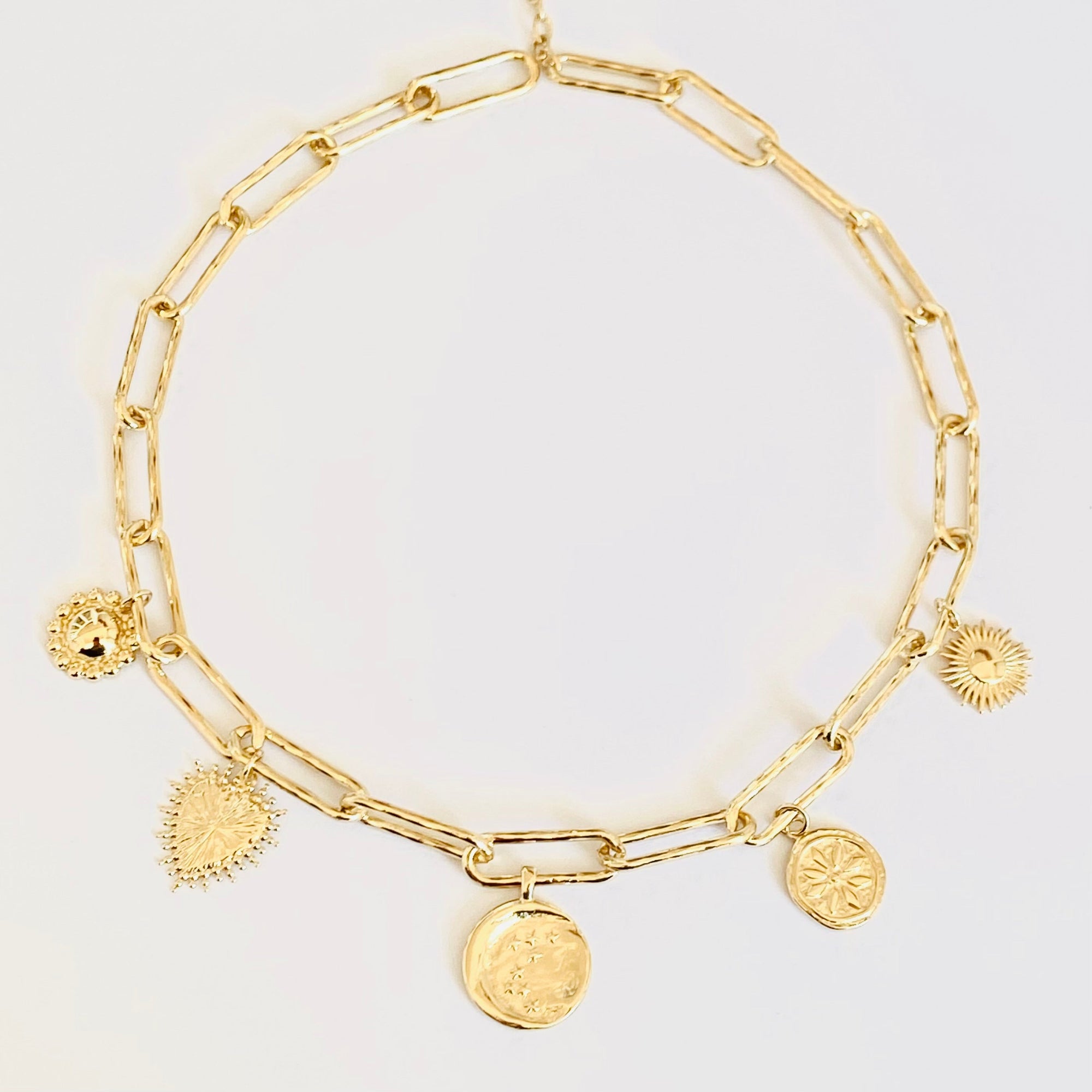 Collier CB 054