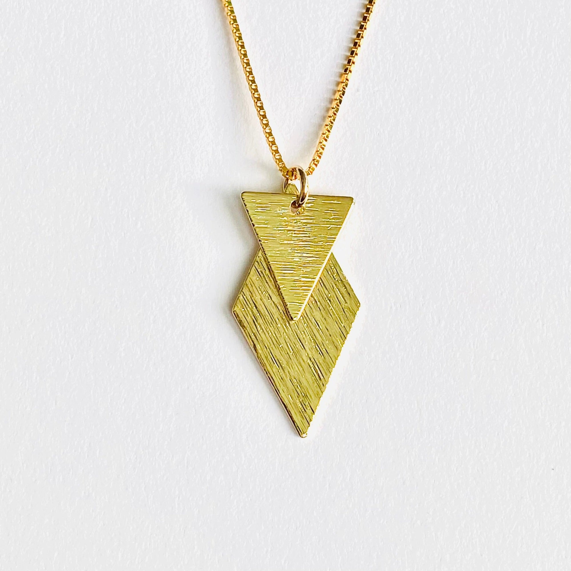 Collier CB50 043